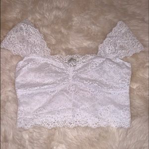 ⭐️3/$15⭐️ Abercrombie & Fitch Lace Crop Top